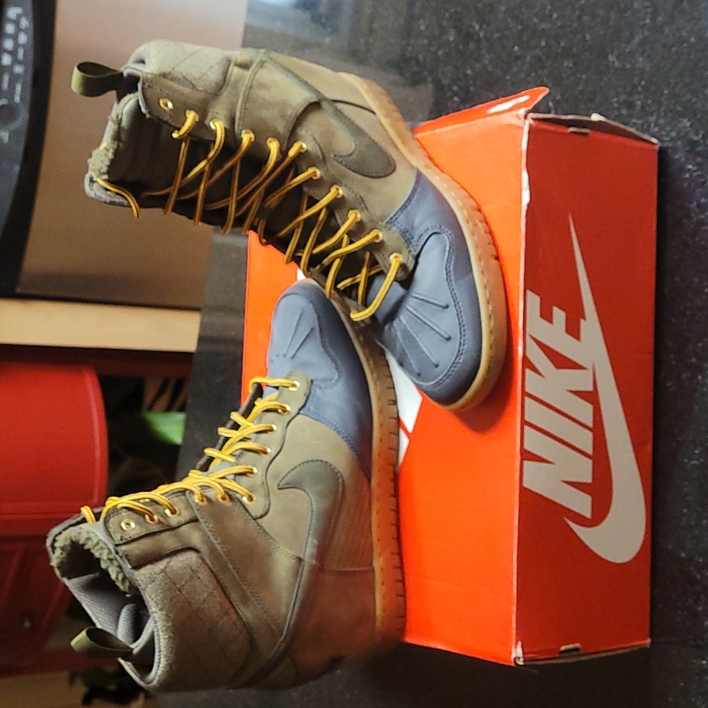 Nike Dunk Sky High SneakerBoot
